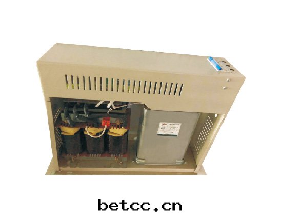 智能(néng)組合式抗諧波(bō)電(diàn)力電(diàn)容器